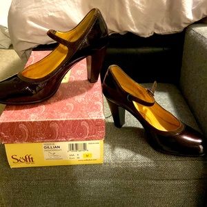Brown patent leather "Gillian" Mary Jane heels, size 8